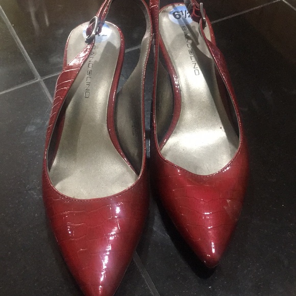 Short heels - Picture 1 of 2